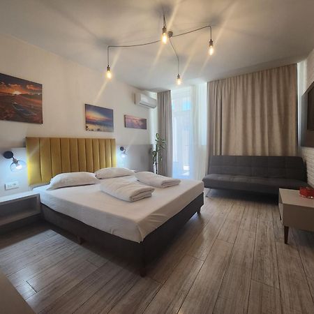 Xo Residence Arad Exteriör bild